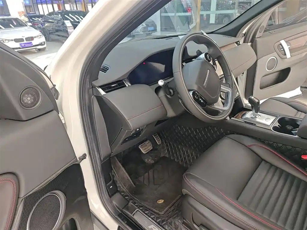 Land Rover Discovery Sport — фото 16