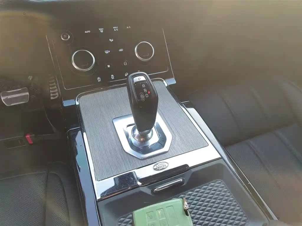 Land Rover Evoque — фото 11