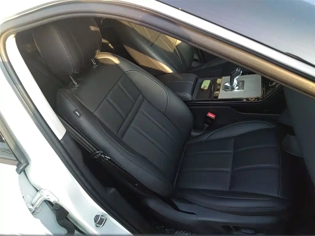 Land Rover Evoque — фото 21