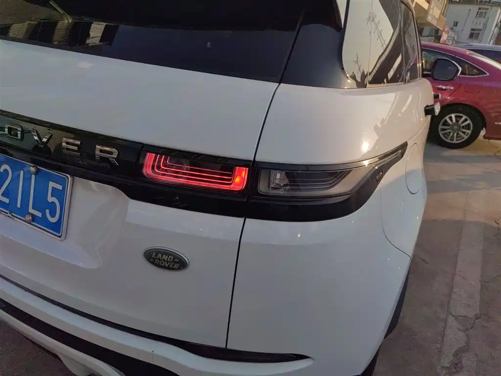 Land Rover Evoque — фото 24