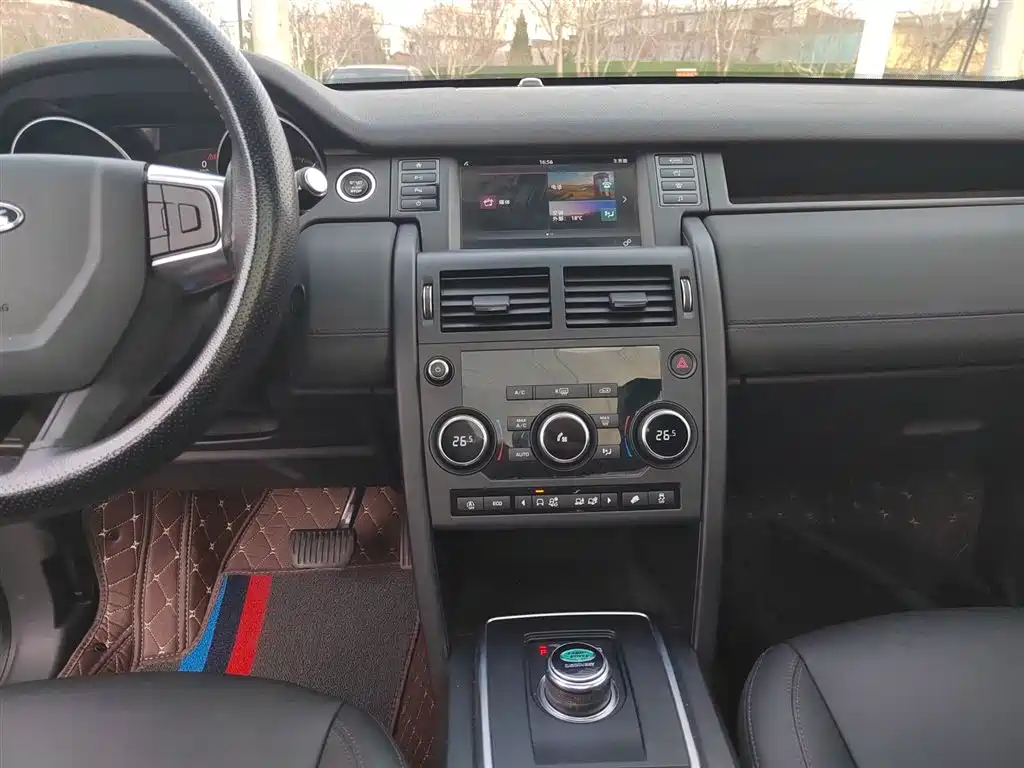 Land Rover Discovery Sport — фото 13