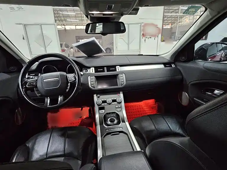 Land Rover Evoque — фото 13