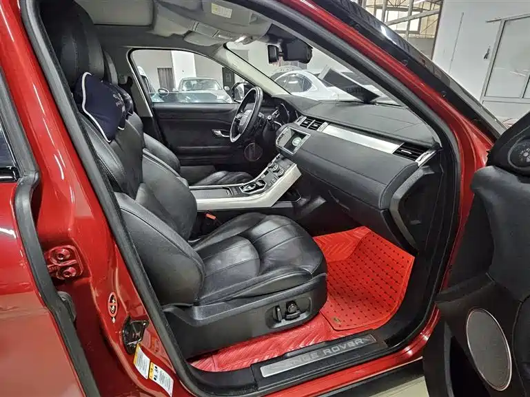 Land Rover Evoque — фото 14