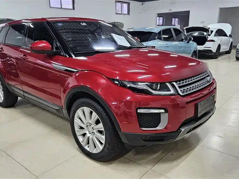 Land Rover Evoque — фото 23