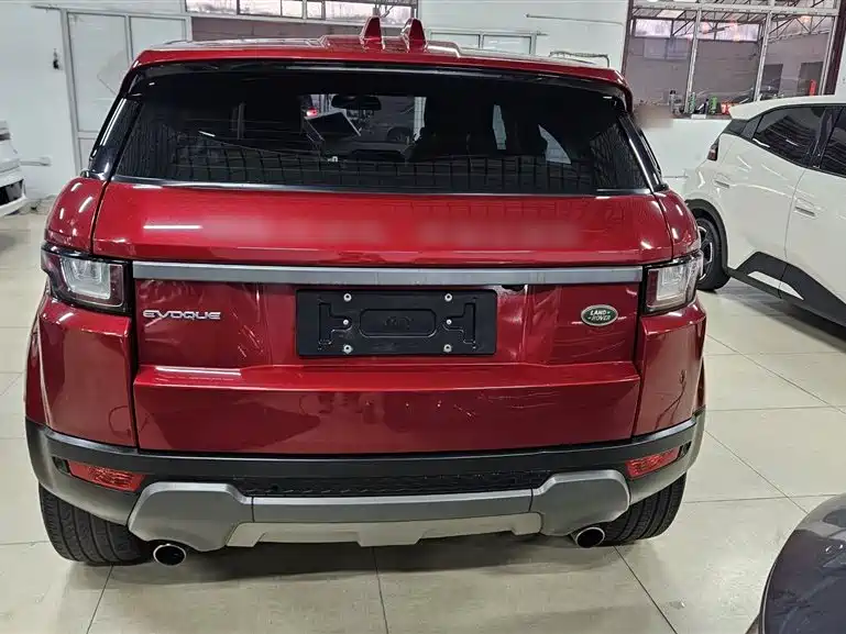 Land Rover Evoque — фото 27