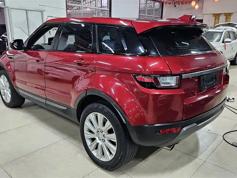 Land Rover Evoque — фото 28