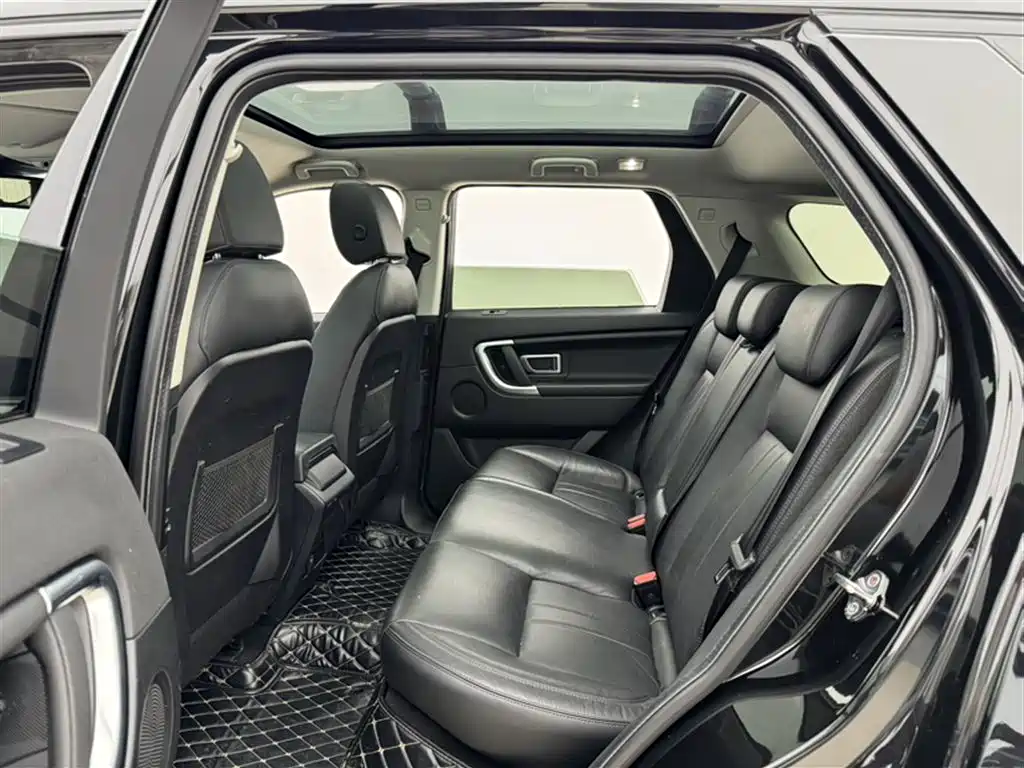 Land Rover Discovery Sport — фото 18