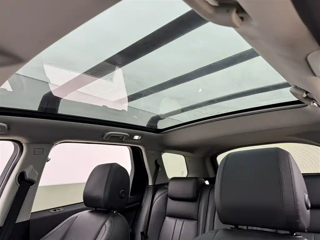 Land Rover Discovery Sport — фото 19
