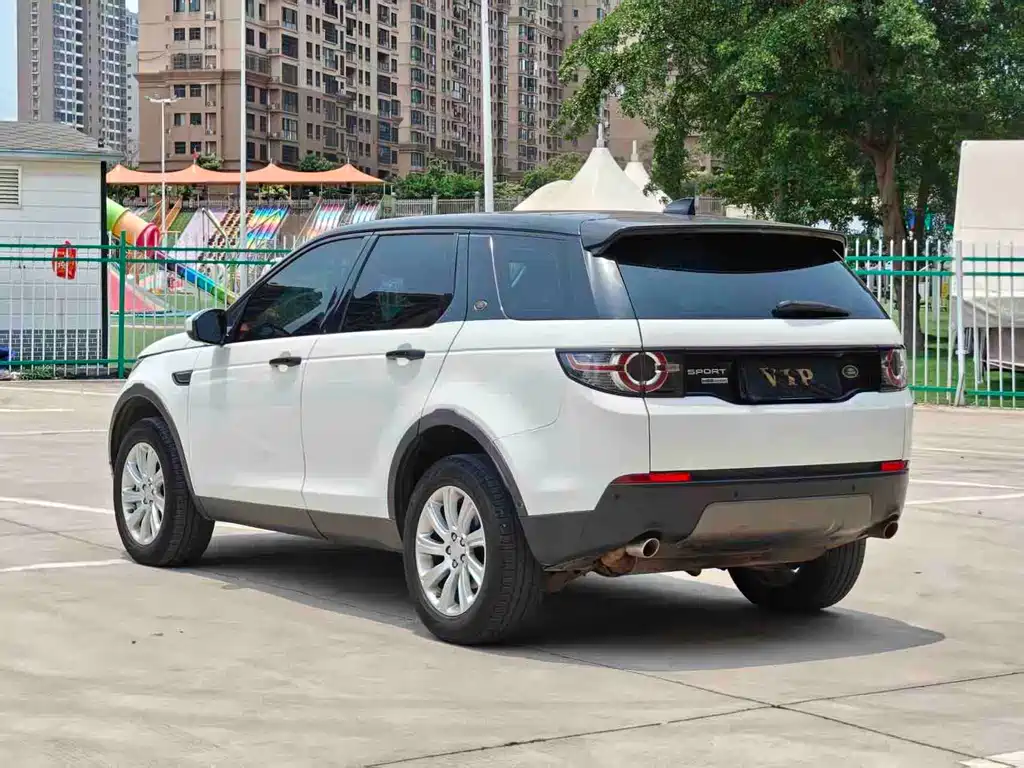 Land Rover Discovery Sport — фото 18