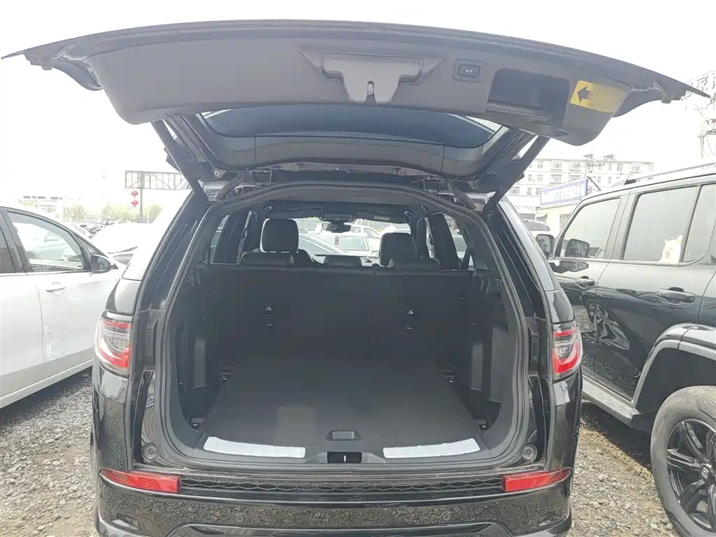 Land Rover Discovery Sport Hybrid — фото 15