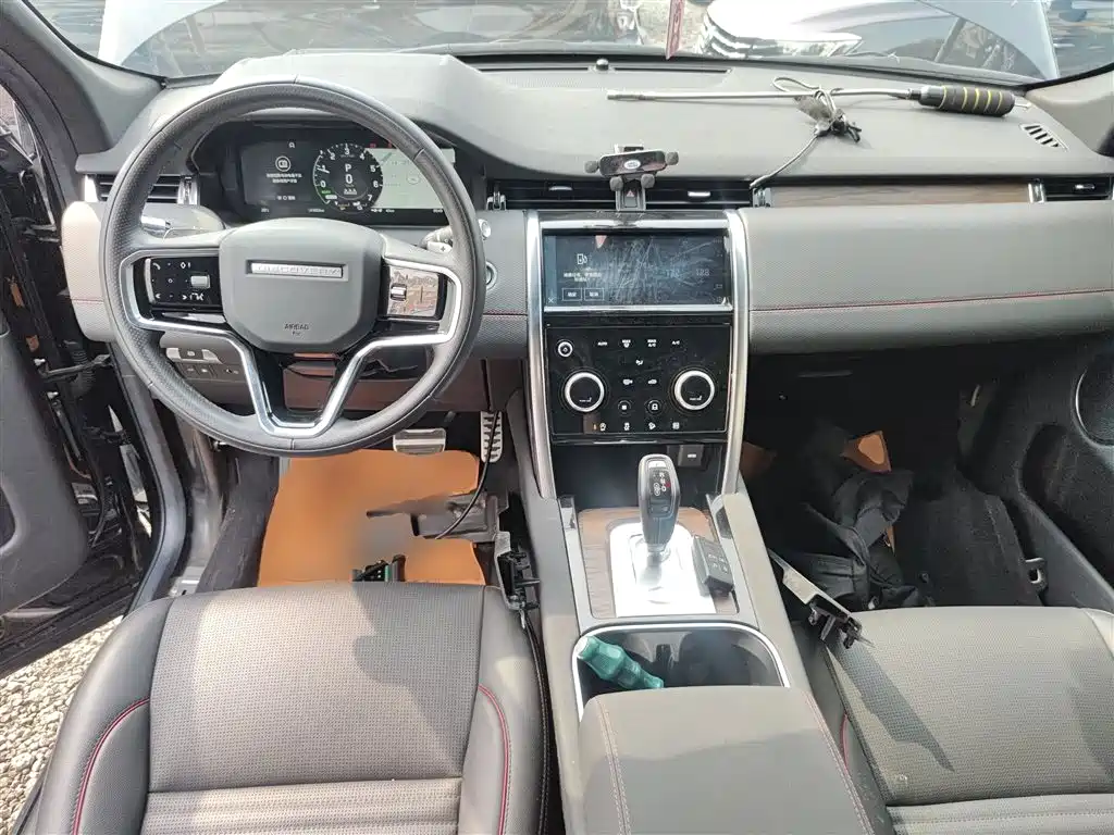 Land Rover Discovery Sport Hybrid — фото 6