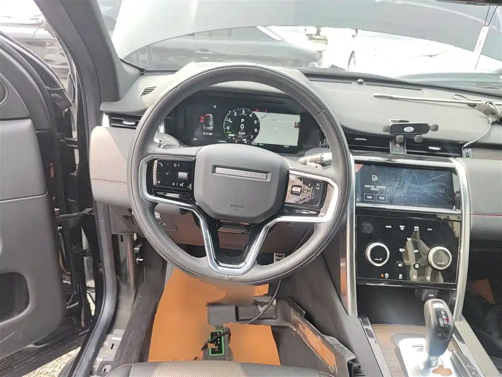 Land Rover Discovery Sport Hybrid — фото 7