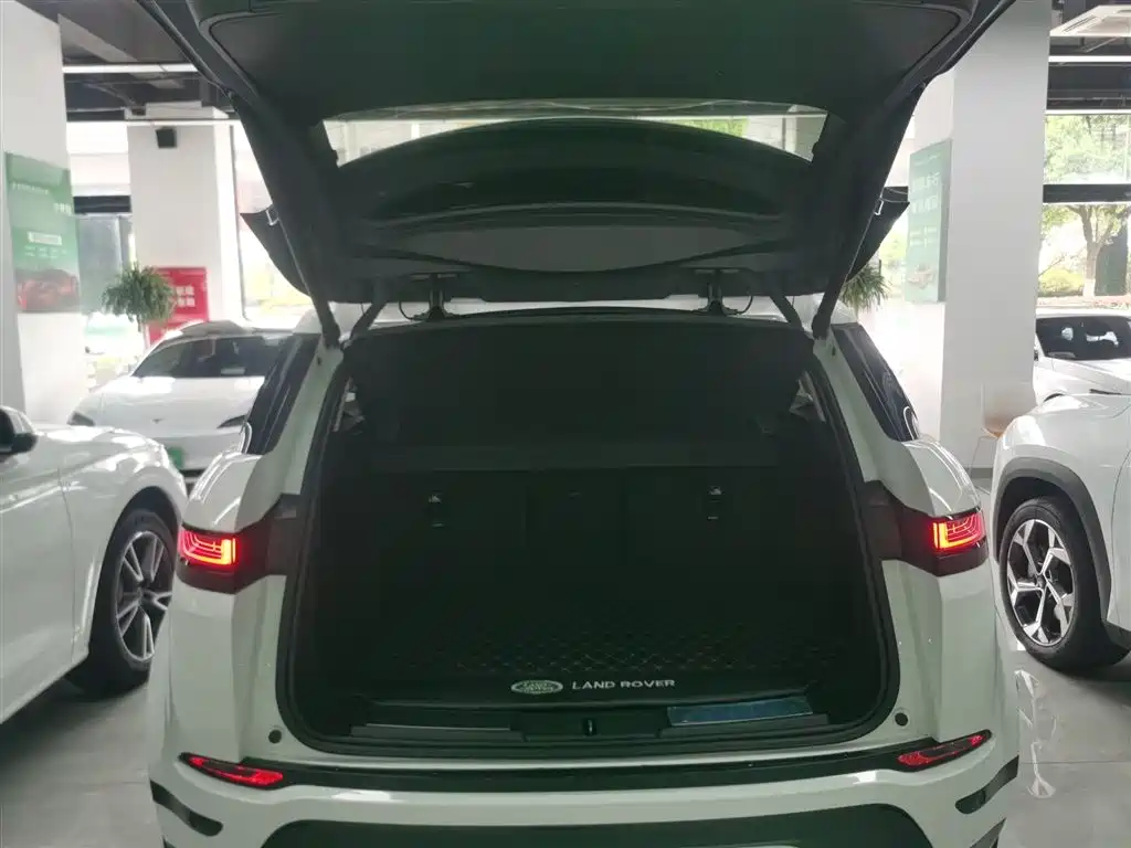 Land Rover Evoque — фото 15