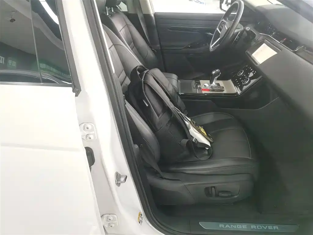 Land Rover Evoque — фото 20
