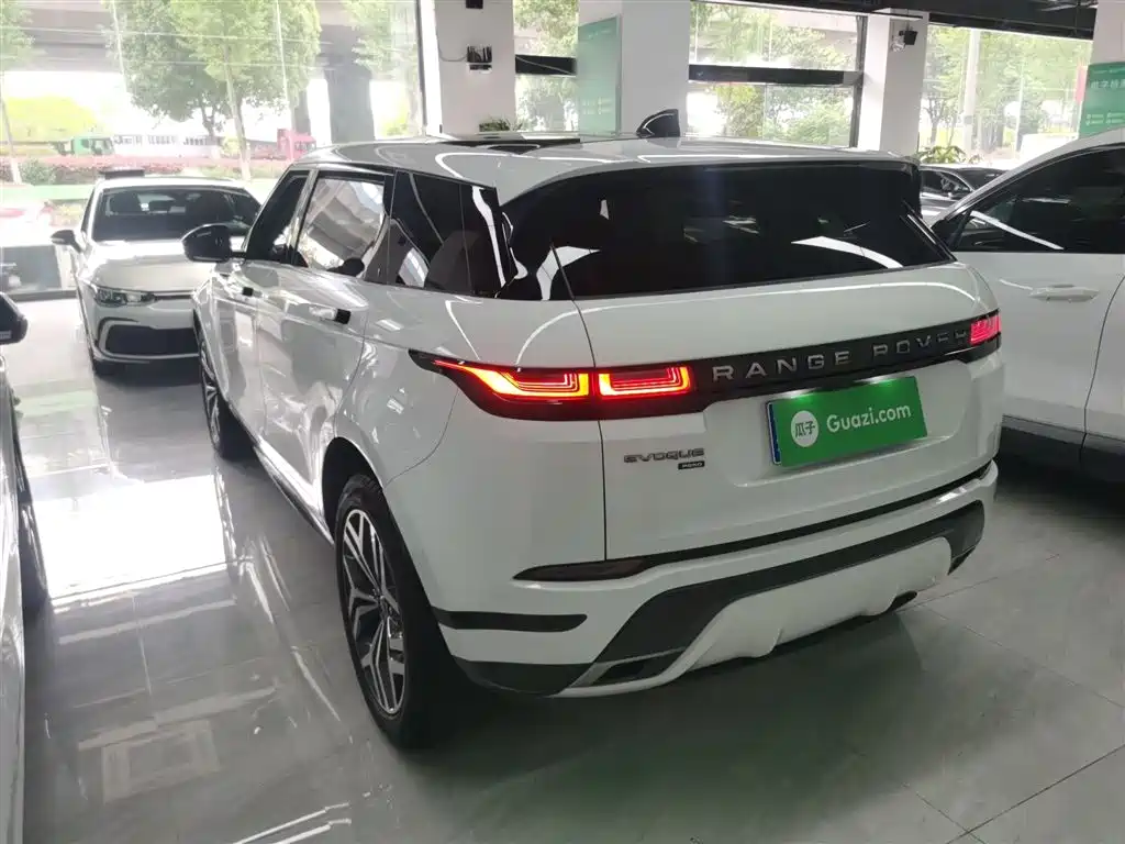 Land Rover Evoque — фото 23