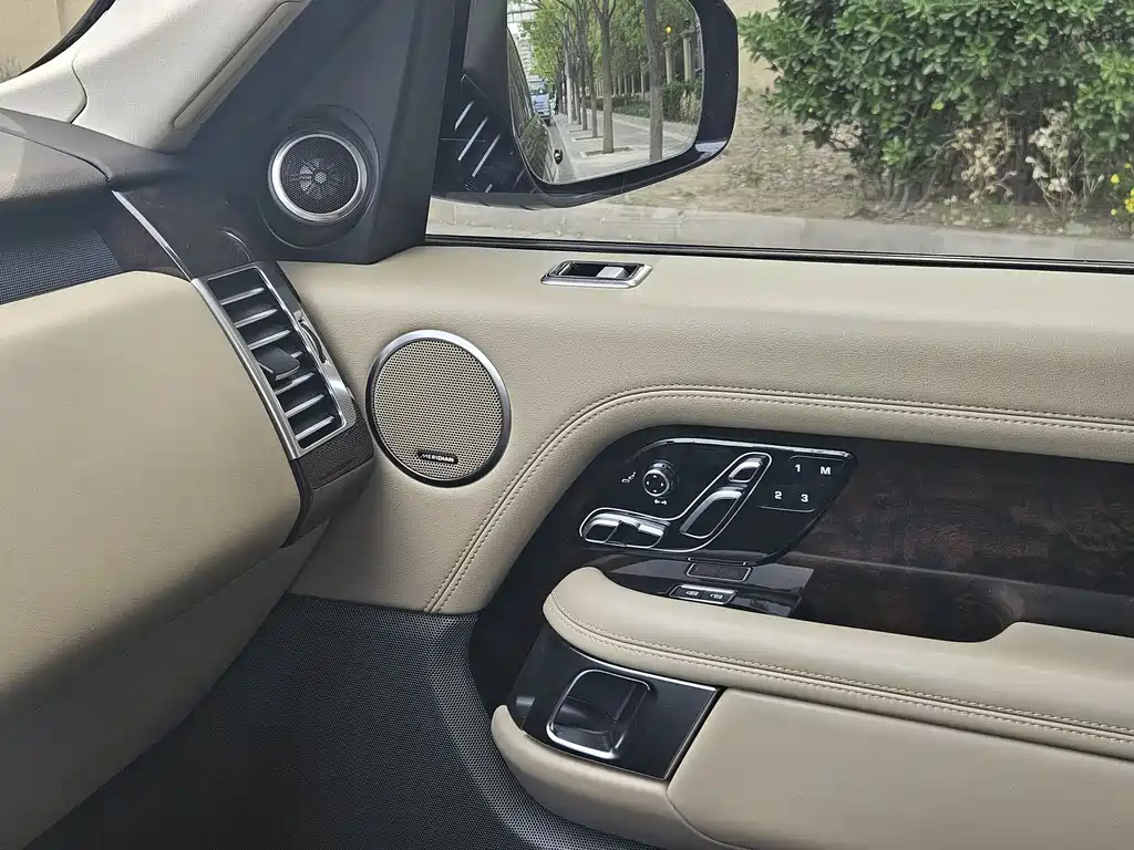 Land Rover Range Rover — фото 14