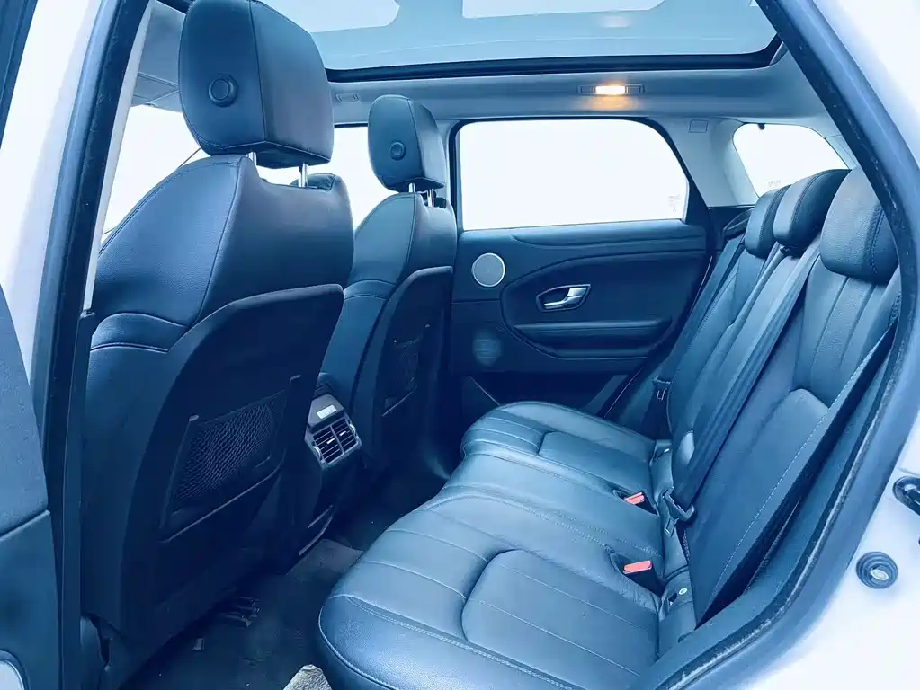 Land Rover Evoque — фото 11