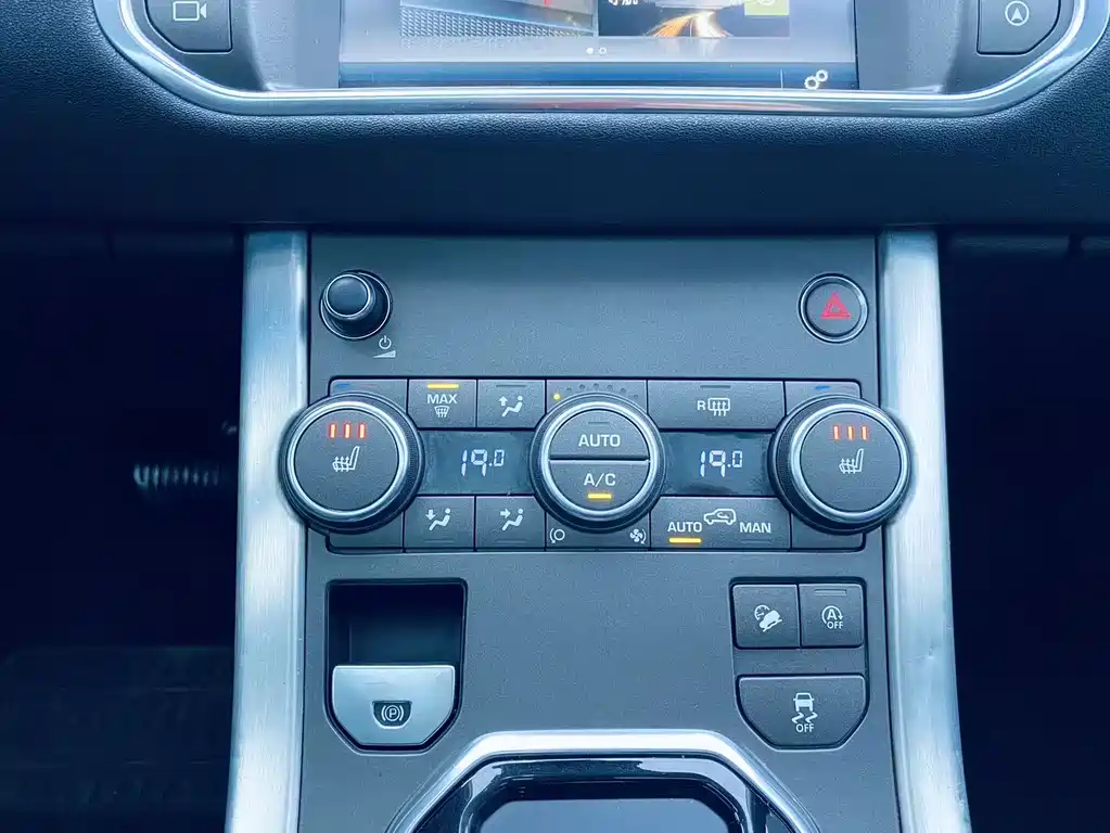 Land Rover Evoque — фото 13