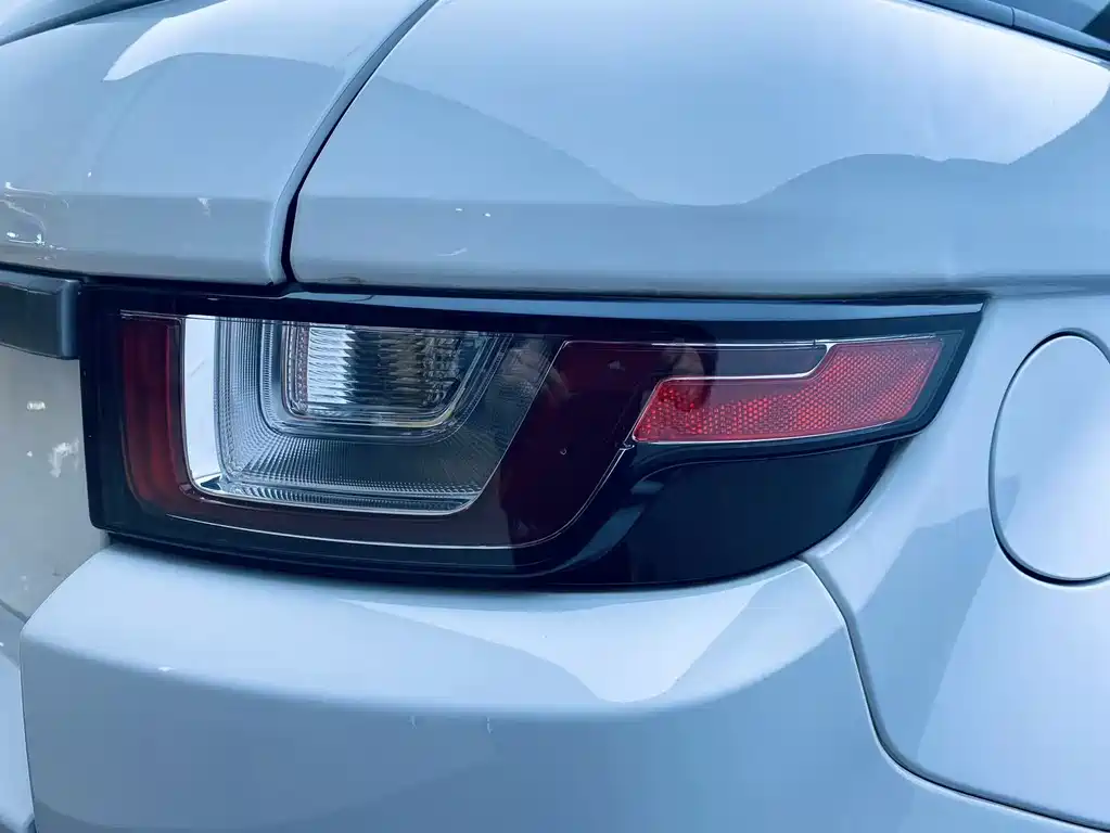 Land Rover Evoque — фото 16