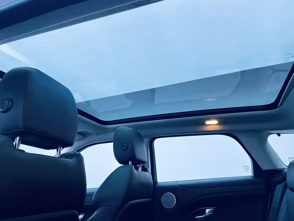 Land Rover Evoque — фото 10