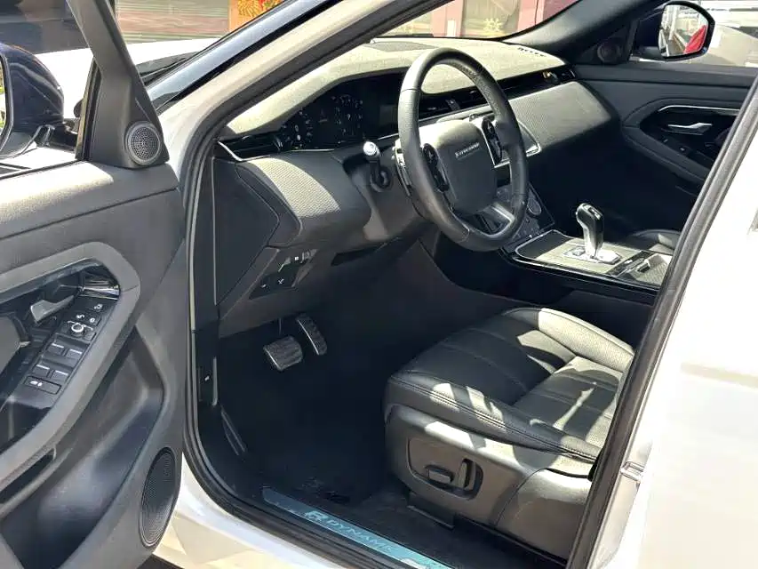 Land Rover Evoque — фото 4