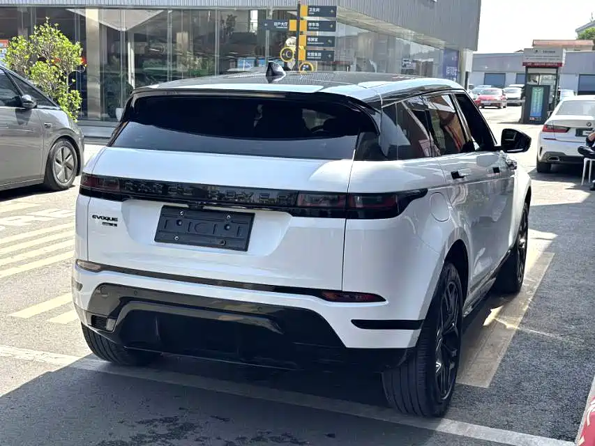Land Rover Evoque — фото 9