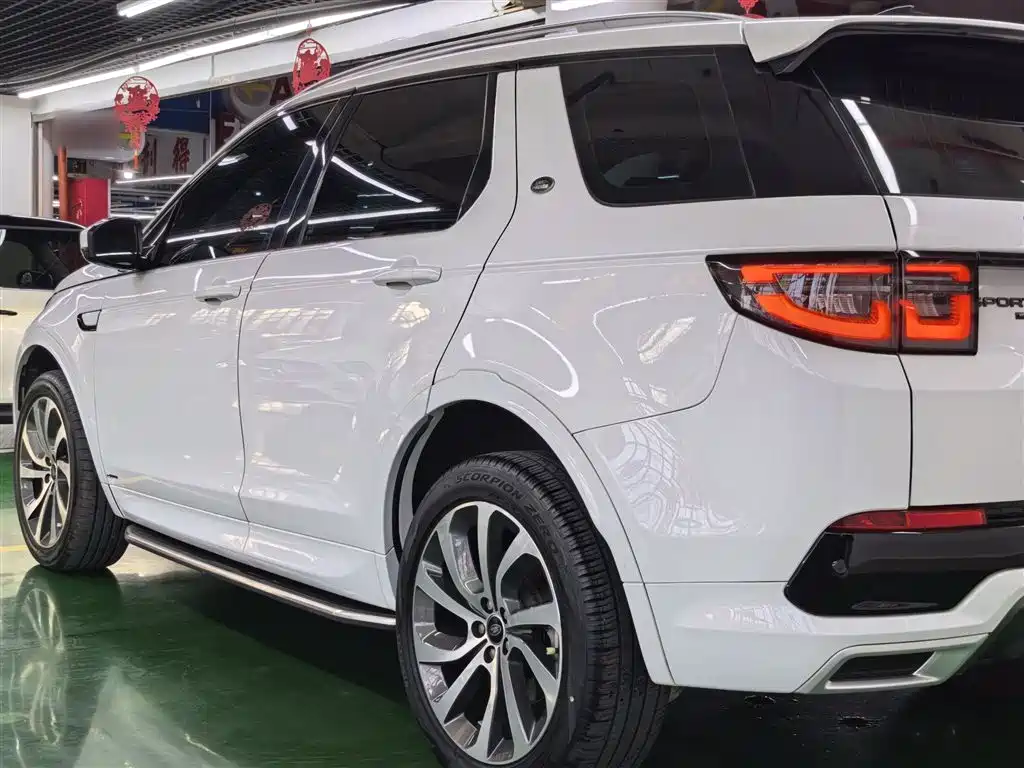 Land Rover Discovery Sport — фото 25