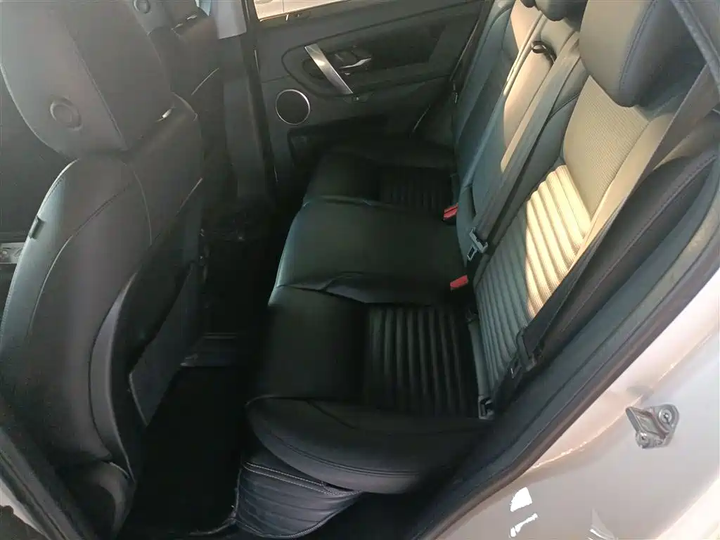 Land Rover Discovery Sport — фото 10