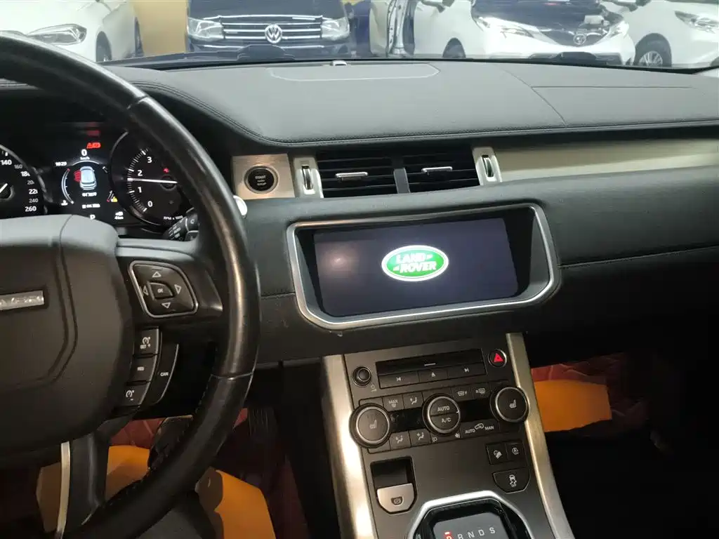 Land Rover Evoque — фото 6
