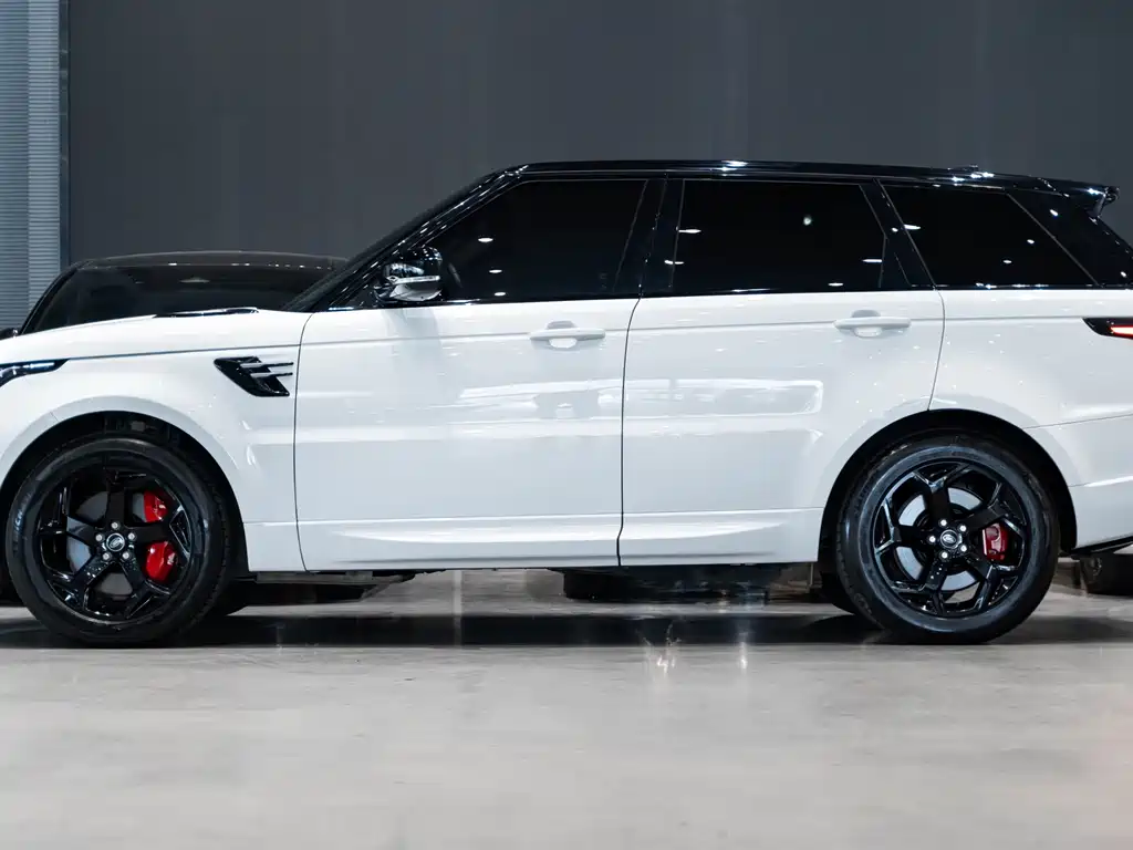 Land Rover Sport PHEV — фото 3