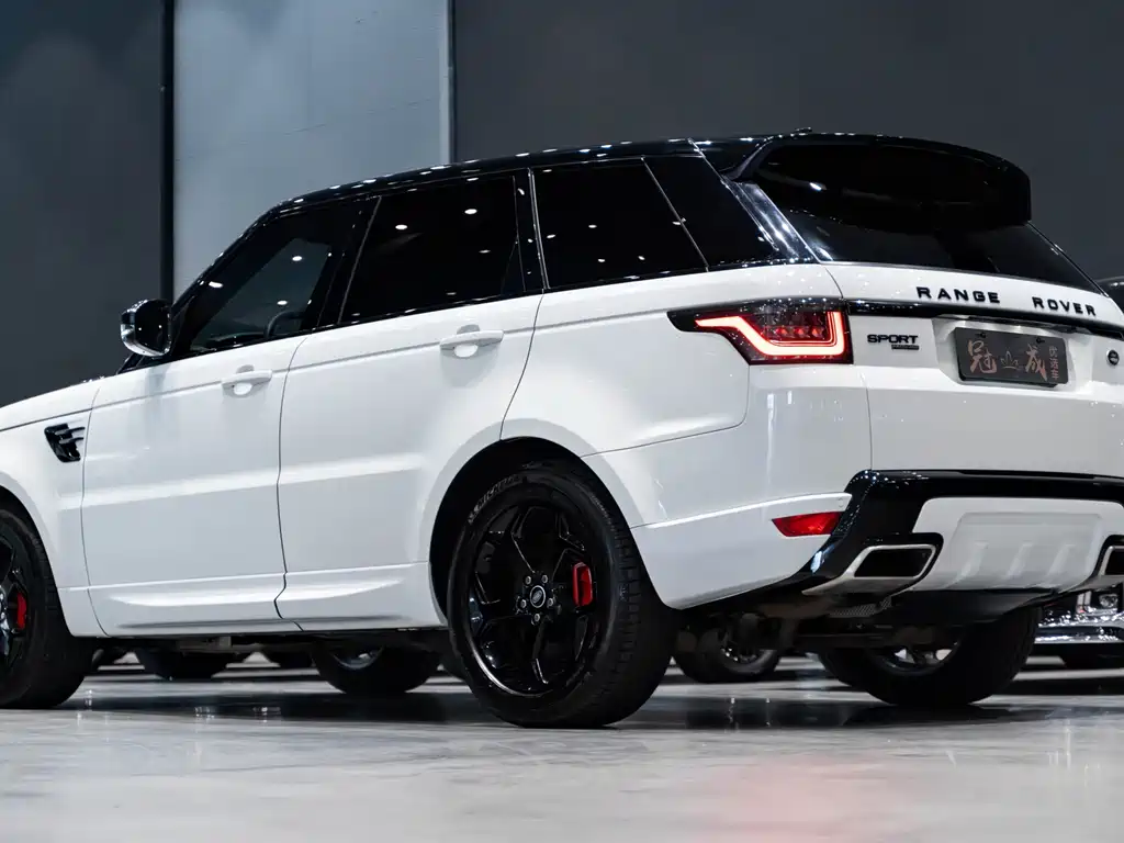 Land Rover Sport PHEV — фото 4