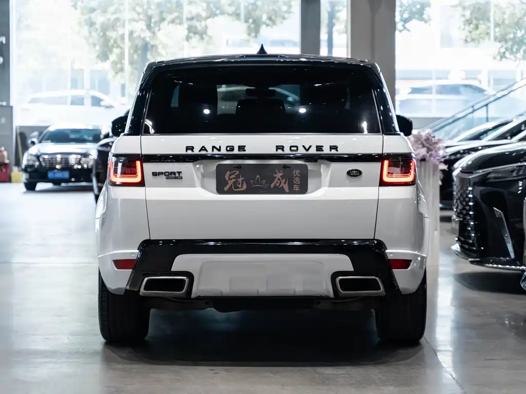 Land Rover Sport PHEV — фото 6