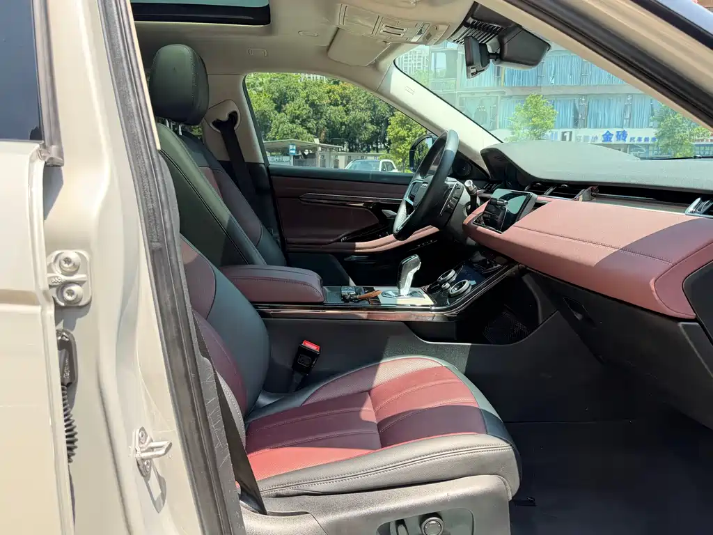 Land Rover Evoque — фото 13