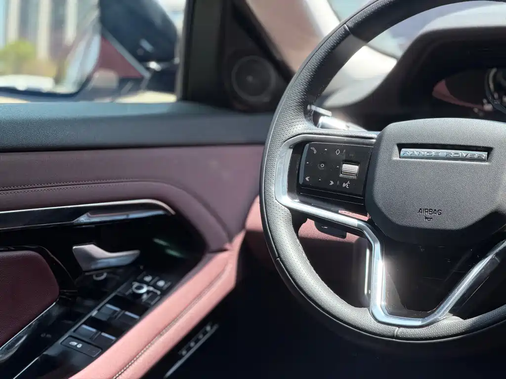 Land Rover Evoque — фото 20