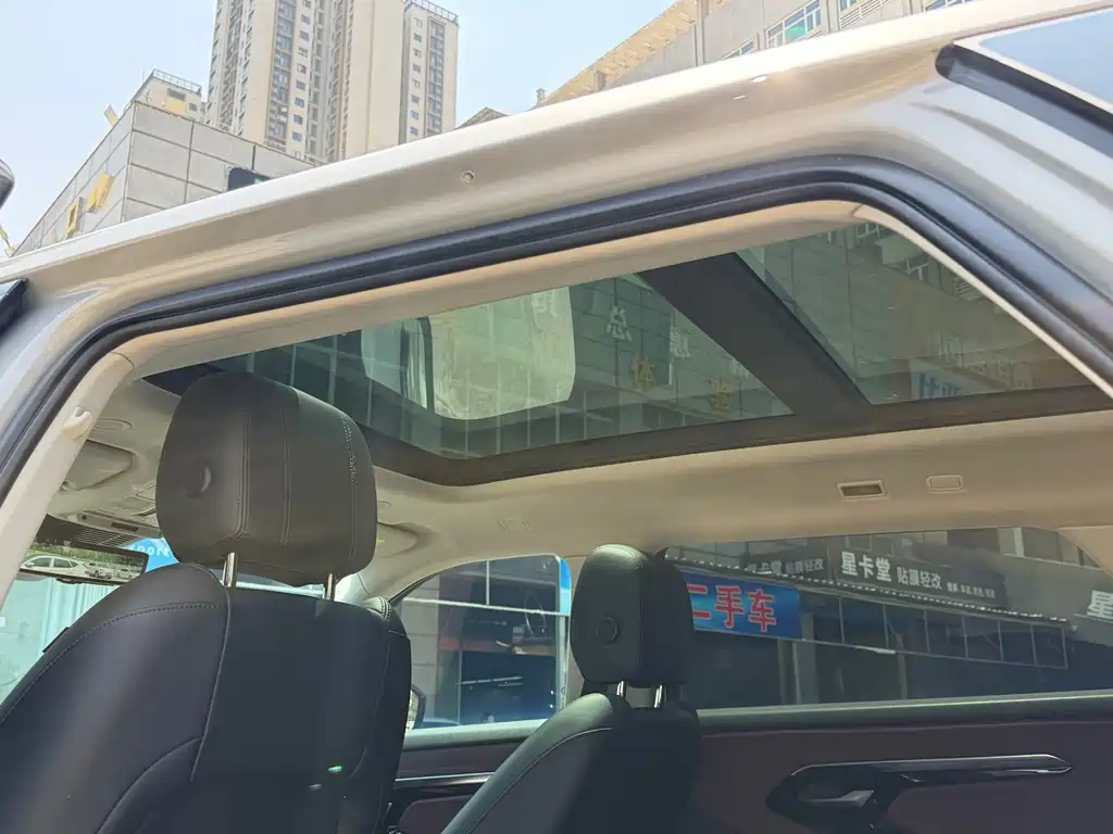 Land Rover Evoque — фото 23