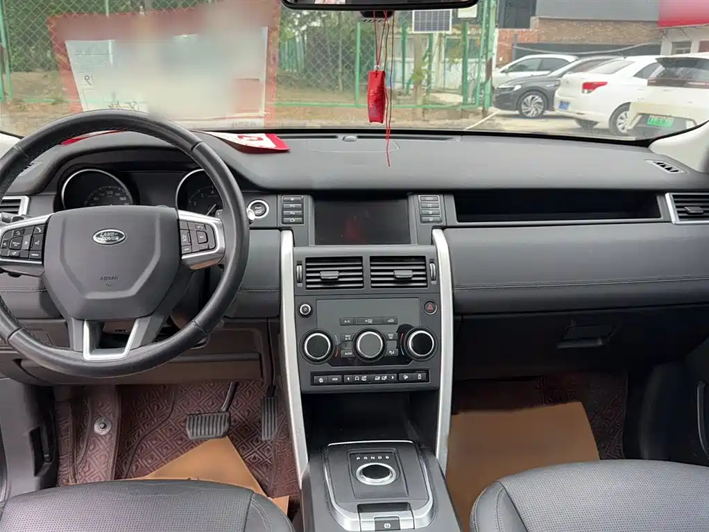 Land Rover Discovery Sport — фото 11
