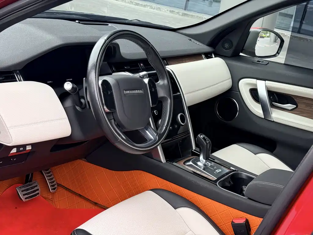 Land Rover Discovery Sport — фото 13