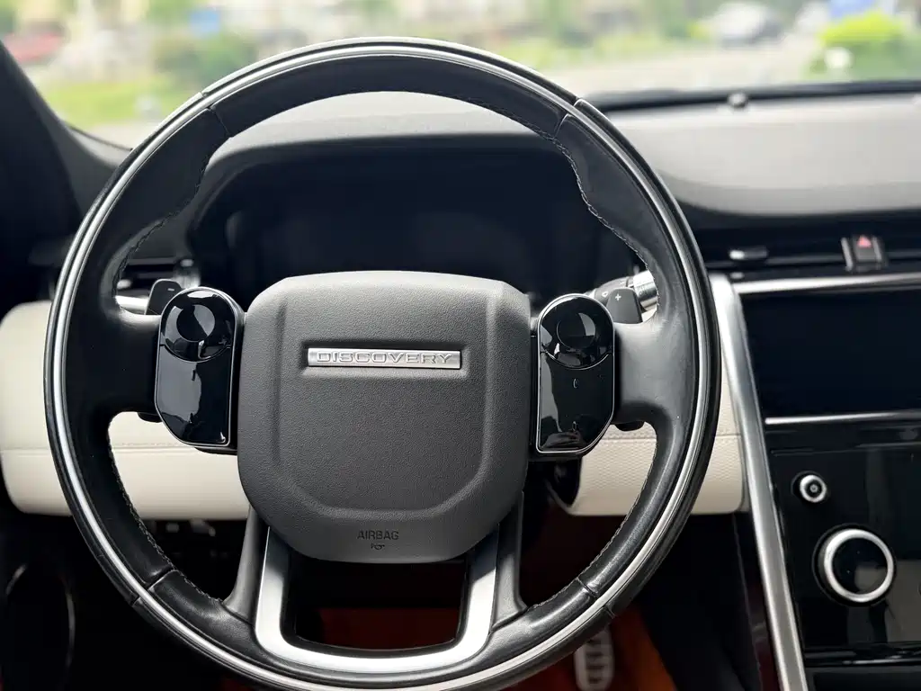 Land Rover Discovery Sport — фото 17