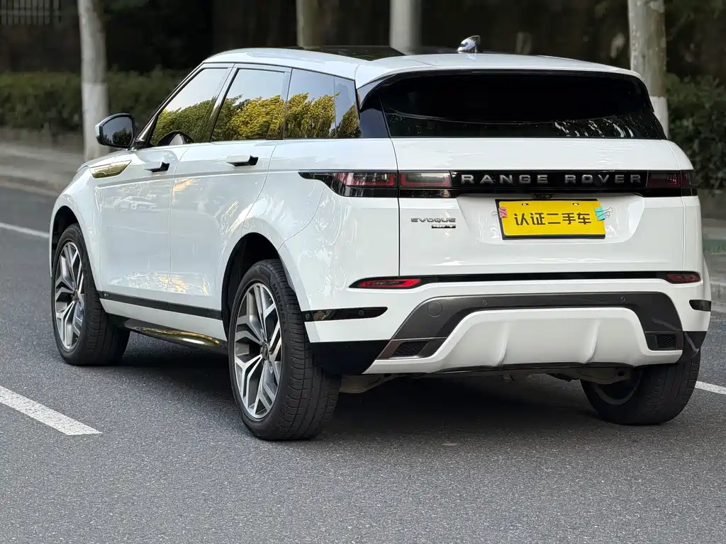 Land Rover Evoque — фото 17