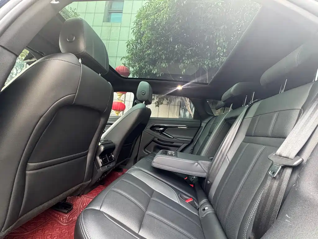 Land Rover Evoque — фото 16