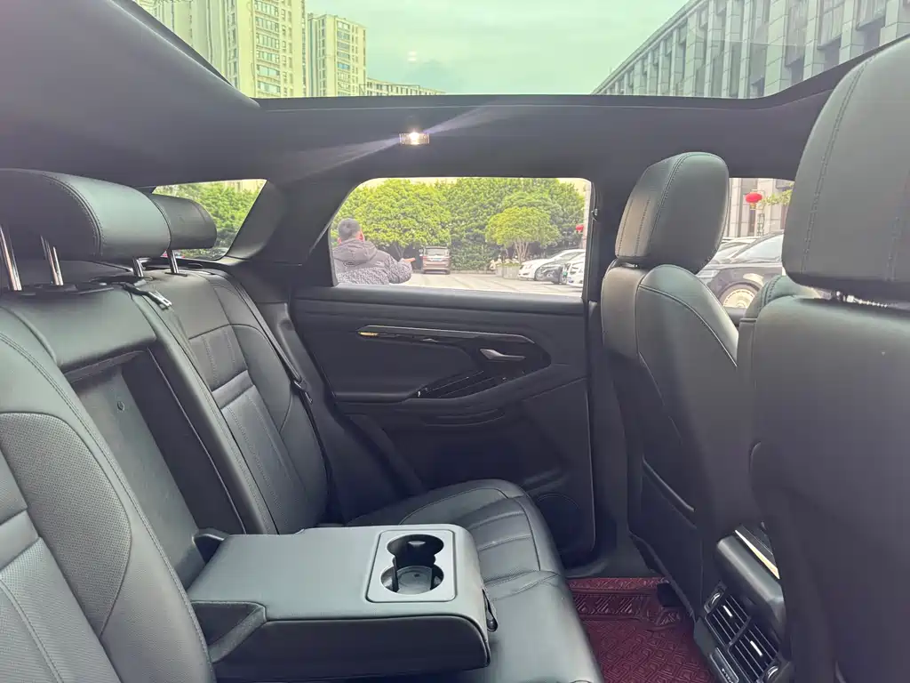 Land Rover Evoque — фото 17