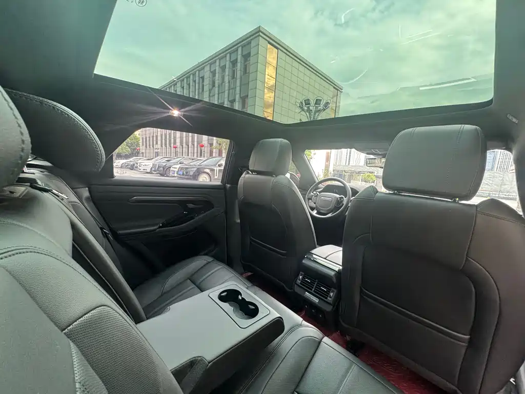 Land Rover Evoque — фото 18