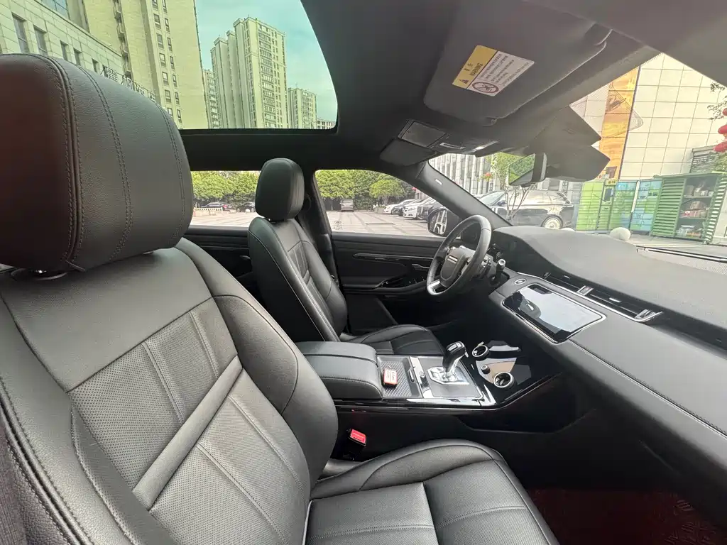 Land Rover Evoque — фото 22