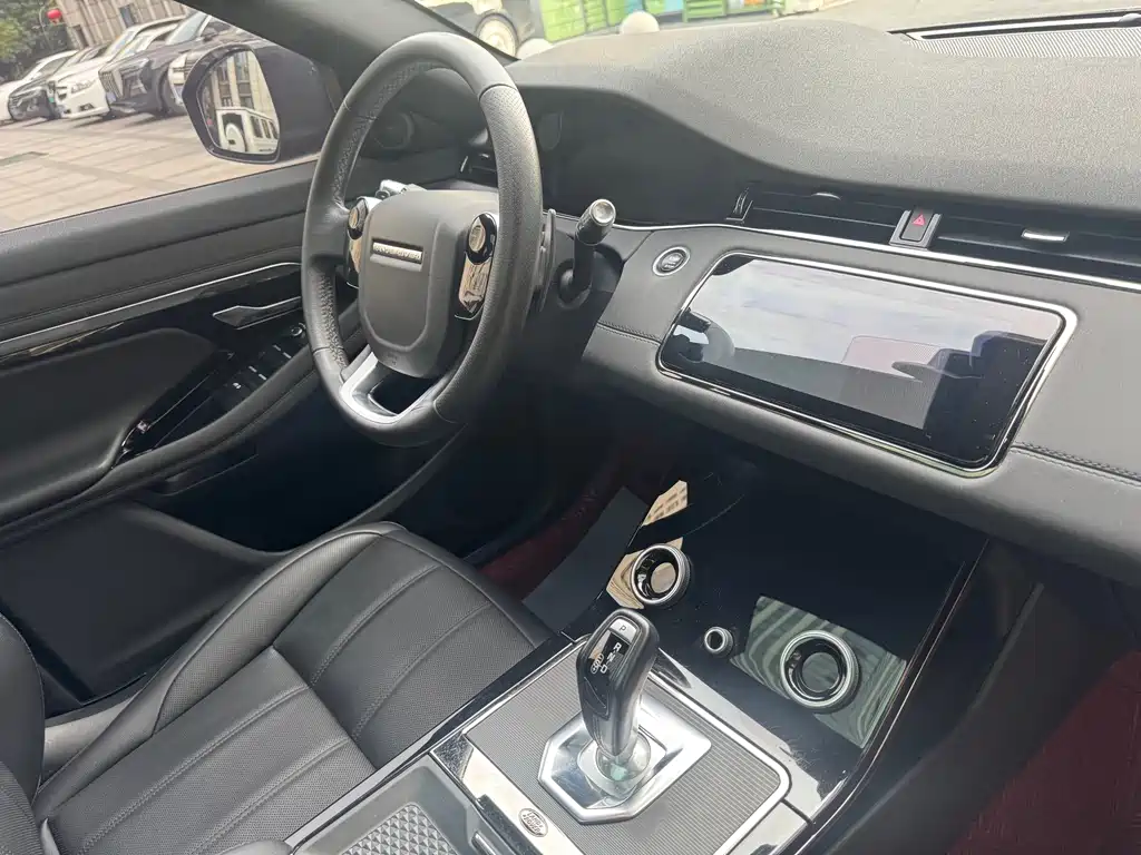 Land Rover Evoque — фото 26