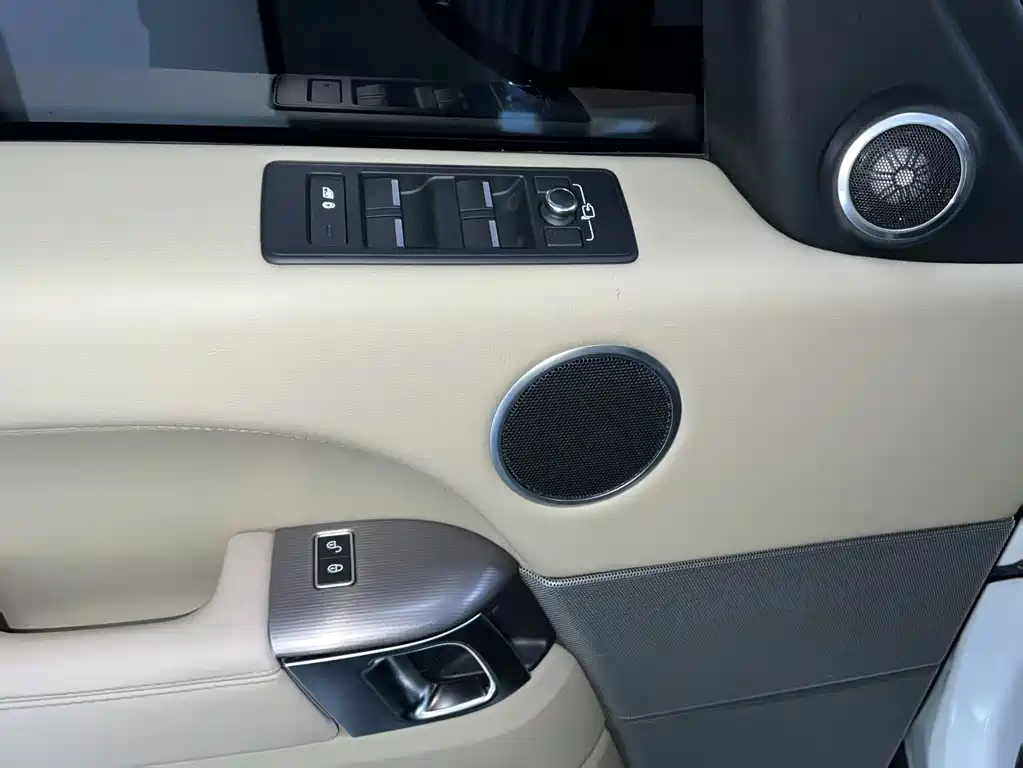 Land Rover Sport — фото 17