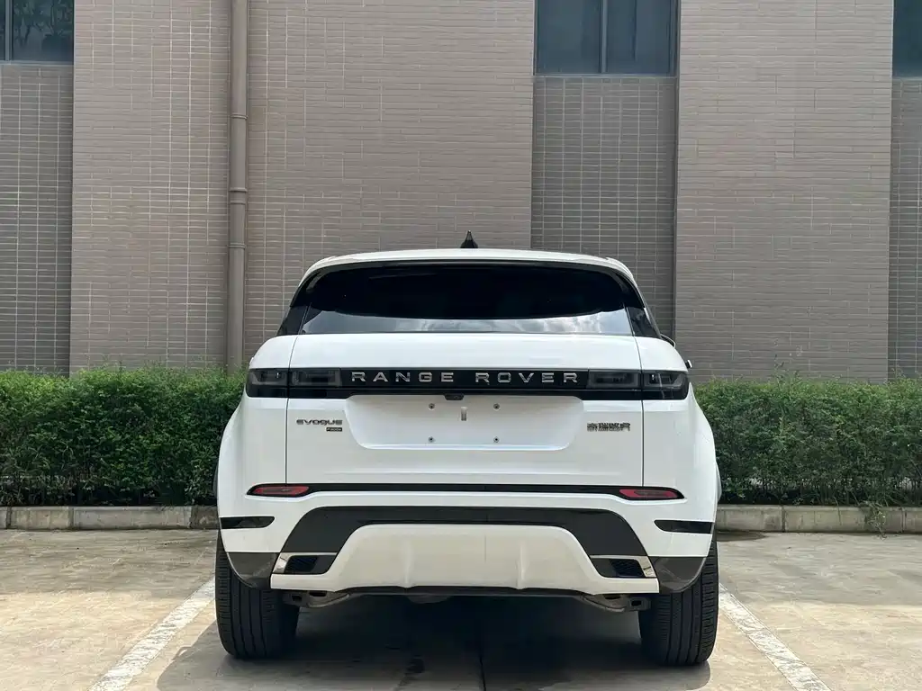 Land Rover Evoque PHEV — фото 11