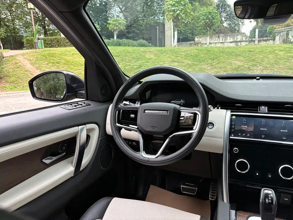 Land Rover Discovery Sport — фото 11