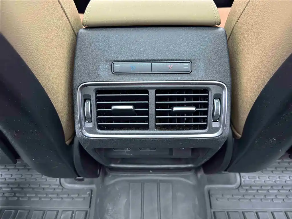 Land Rover Discovery Sport — фото 11