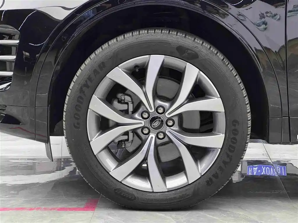 Land Rover Discovery Sport — фото 4