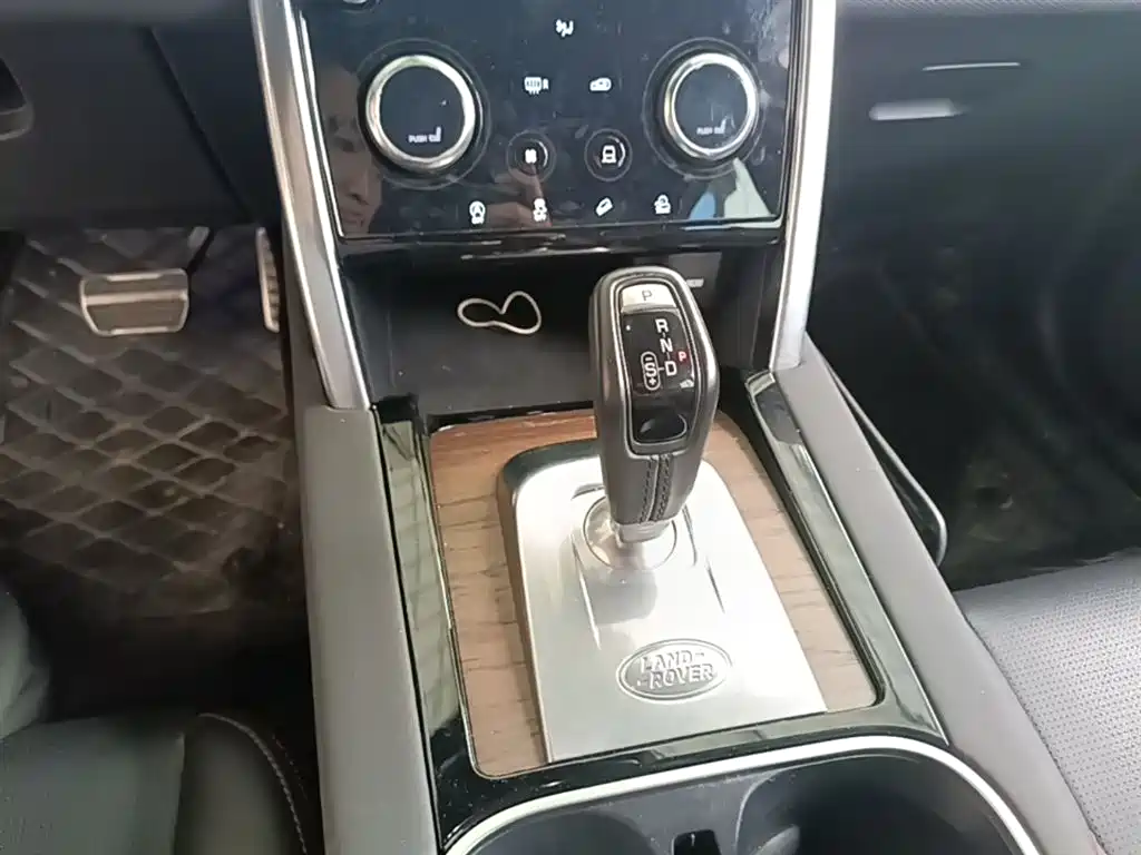 Land Rover Discovery Sport — фото 14